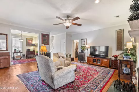 Living - 3165 Grand Oaks Dr, Hernando, MS 38632 photo 3 of 6