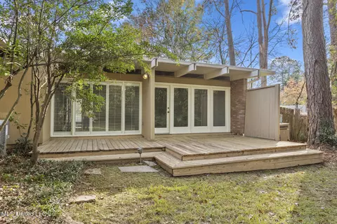Exterior - 1972 Aztec Dr, Jackson, MS 39211 photo 3 of 7