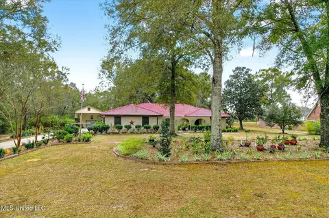 18581 W Wortham Rd, Saucier, MS 39574