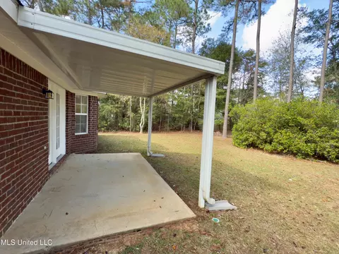 Exterior - 7315 Ahi Dr, Diamondhead, MS 39525 photo 2 of 3