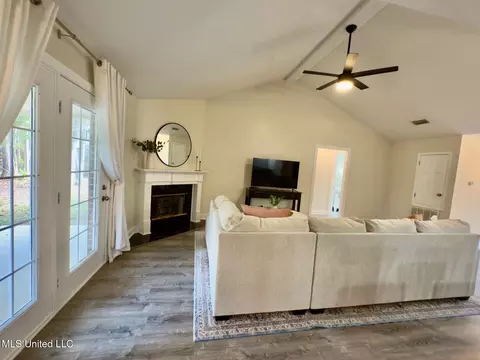 Living - 7315 Ahi Dr, Diamondhead, MS 39525 photo 4 of 4