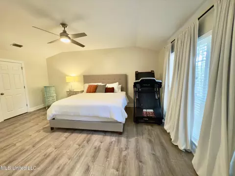 Bedroom - 7315 Ahi Dr, Diamondhead, MS 39525 photo 2 of 6