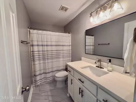 Bath - 7315 Ahi Dr, Diamondhead, MS 39525 photo 3 of 3