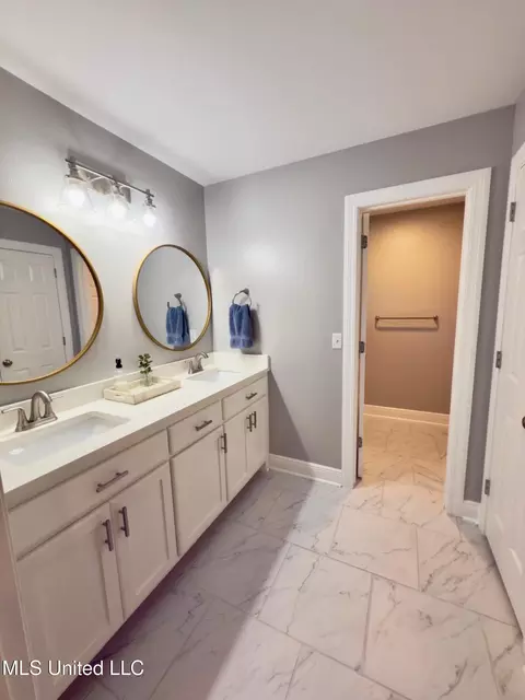 Bath - 7315 Ahi Dr, Diamondhead, MS 39525 photo 1 of 3