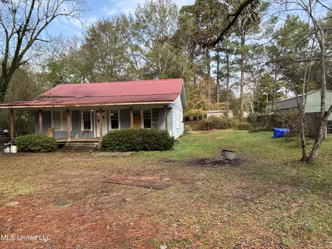 104 Willow St, D'lo, MS 39062