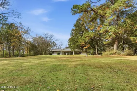 921 S Pearson Rd, Pearl, MS 39208