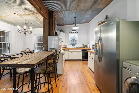 Kitchen - 600 Co Rd 203, Walnut, MS 38683 photo 1 of 2