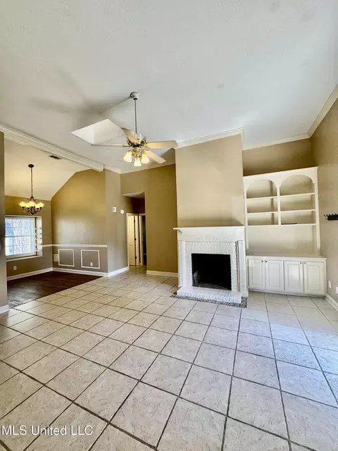 Living - 2030 Stockton Pl, Flowood, MS 39232 photo 4 of 5