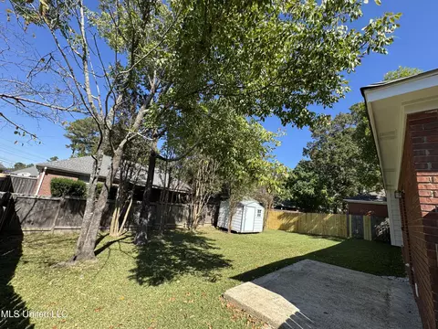 Exterior - 2030 Stockton Pl, Flowood, MS 39232 photo 3 of 11