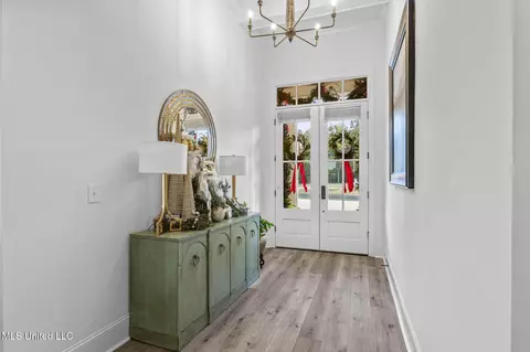Entry Way - 419 Pilot Cir, Brandon, MS 39047 photo 1 of 4