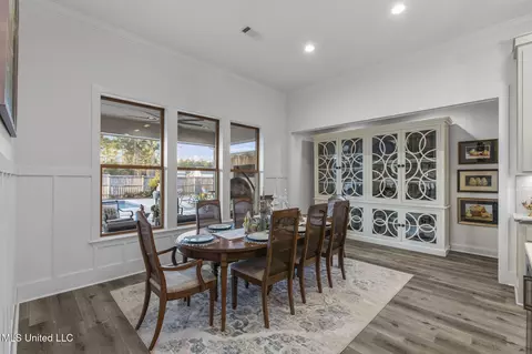 Dining - 419 Pilot Cir, Brandon, MS 39047 photo 1 of 3