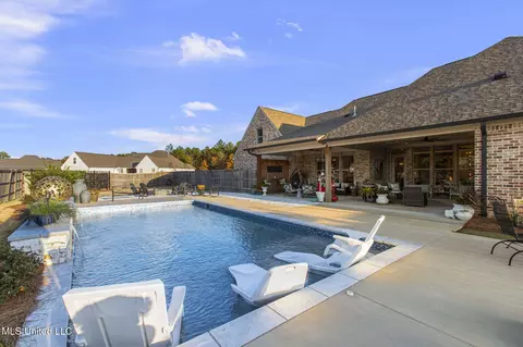 Exterior - 419 Pilot Cir, Brandon, MS 39047 photo 11 of 19
