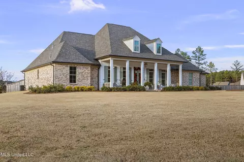 Exterior - 419 Pilot Cir, Brandon, MS 39047 photo 4 of 19