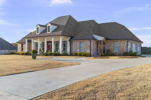 Exterior - 419 Pilot Cir, Brandon, MS 39047 photo 6 of 19
