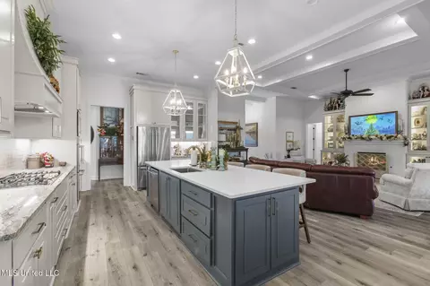 Kitchen - 419 Pilot Cir, Brandon, MS 39047 photo 3 of 4