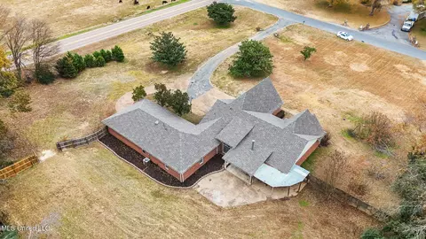 View/Area - 33 W Foxwood Cir #W, Hernando, MS 38632 photo 3 of 3