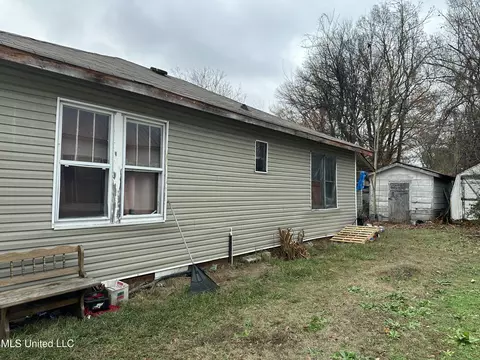 113 S Madison St, Corinth, MS 38834 photo 2