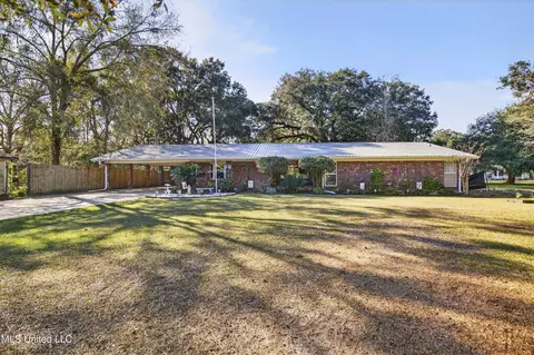 2417 Orrell St, Gautier, MS 39553