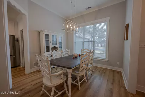 Dining - 3751 Madison Ridge Dr, Hernando, MS 38632 photo 1 of 2