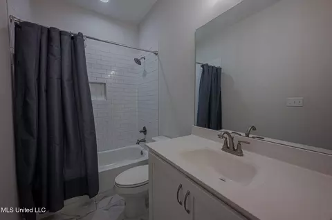 Bath - 3751 Madison Ridge Dr, Hernando, MS 38632 photo 10 of 10