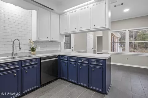 Kitchen - 2239 Almar Rd, Florence, MS 39073 photo 3 of 4
