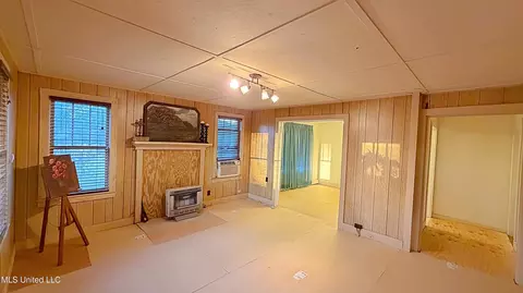 Living - 1192 Mars Hill Rd, Carthage, MS 39051 photo 1 of 1
