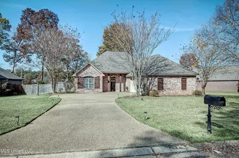 Exterior - 243 E Pinebrook Dr, Brandon, MS 39047 photo 2 of 5