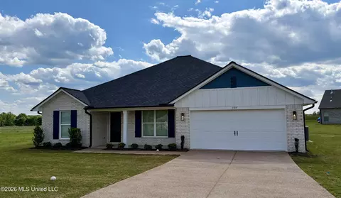 109 Red Bird Cv, Senatobia, MS 38668