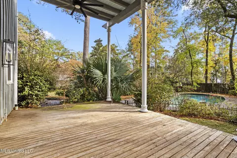 Exterior - 4166 Dogwood Dr, Jackson, MS 39211 photo 6 of 17
