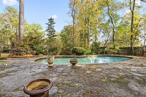 Exterior - 4166 Dogwood Dr, Jackson, MS 39211 photo 7 of 17