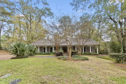 Exterior - 4166 Dogwood Dr, Jackson, MS 39211 photo 1 of 17