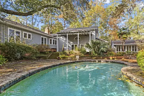 Exterior - 4166 Dogwood Dr, Jackson, MS 39211 photo 9 of 17