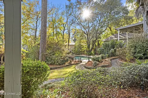 Exterior - 4166 Dogwood Dr, Jackson, MS 39211 photo 10 of 17