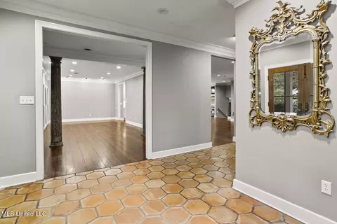 Entry Way - 4166 Dogwood Dr, Jackson, MS 39211 photo 1 of 1