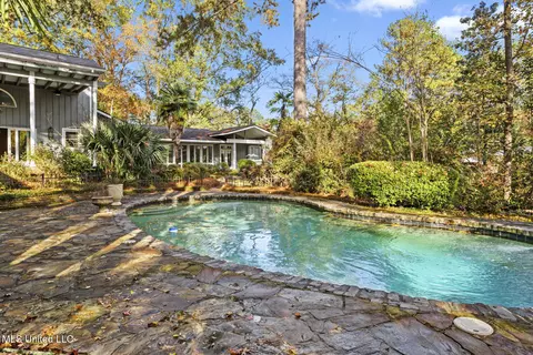 Exterior - 4166 Dogwood Dr, Jackson, MS 39211 photo 8 of 17