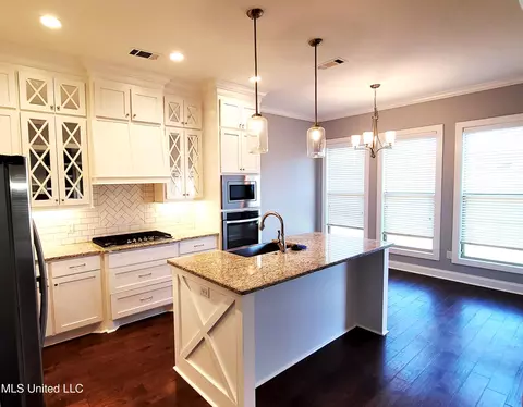 Kitchen - 125 Emerald Dr, Brandon, MS 39047 photo 1 of 1
