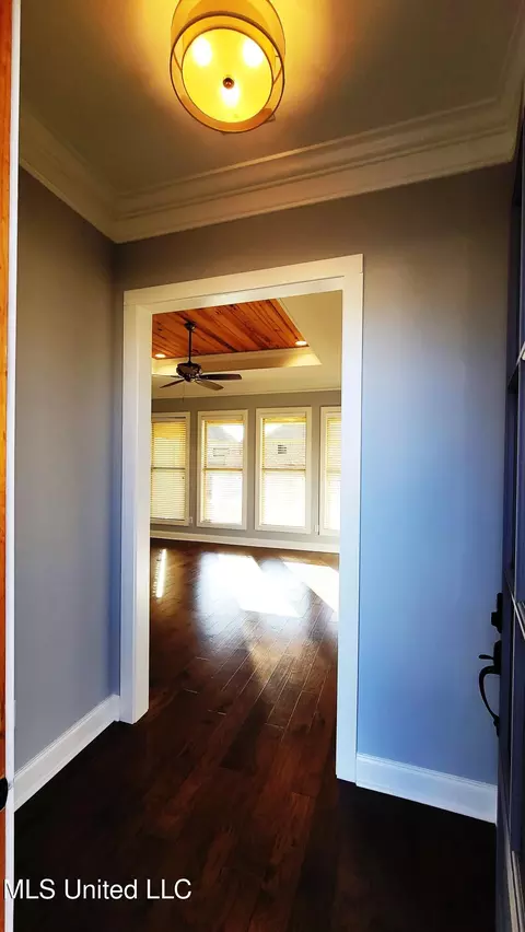 Entry Way - 125 Emerald Dr, Brandon, MS 39047 photo 1 of 5
