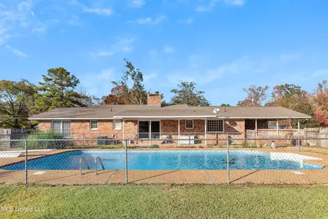 408 E Church St, Quitman, MS 39355 photo 3