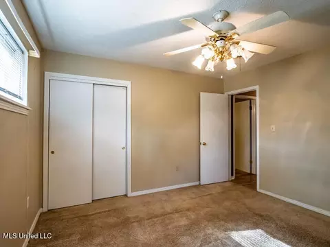 Bedroom - 218 Edwin Cir, Sardis, MS 38666 photo 4 of 5