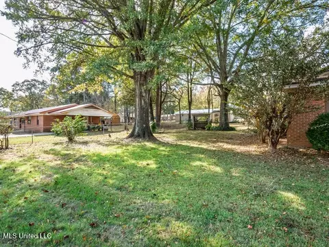 Exterior - 218 Edwin Cir, Sardis, MS 38666 photo 5 of 16