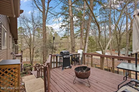 Exterior - 806 E Dewey Camp Dr, Florence, MS 39073 photo 8 of 11