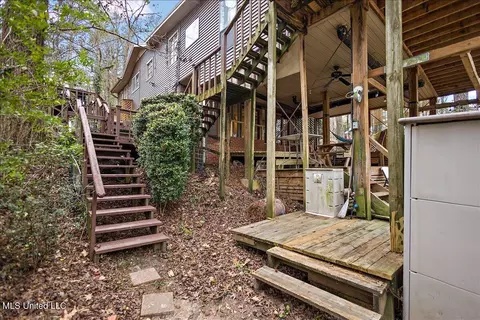 Exterior - 806 E Dewey Camp Dr, Florence, MS 39073 photo 5 of 11