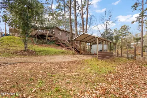 Exterior - 806 E Dewey Camp Dr, Florence, MS 39073 photo 3 of 11