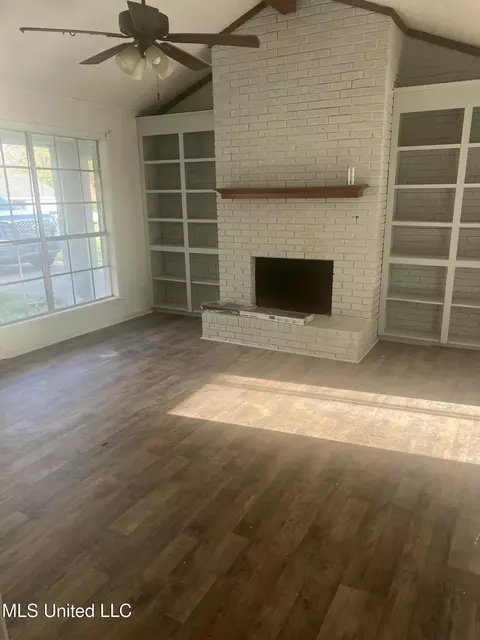 2479 Twisted Oak Dr, Jackson, MS 39212 photo 4
