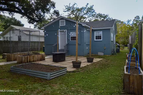 194 Hoxie St, Biloxi, MS 39530