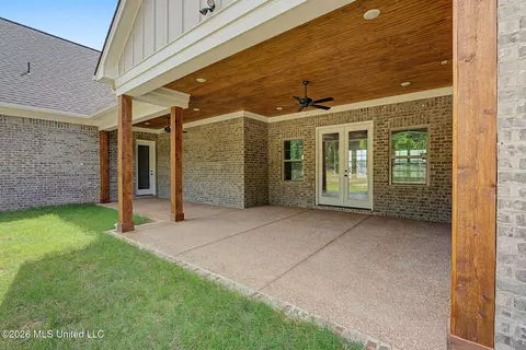 Exterior - 2382 Lauren Way, Hernando, MS 38632 photo 4 of 7