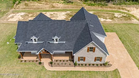 Exterior - 2382 Lauren Way, Hernando, MS 38632 photo 7 of 7
