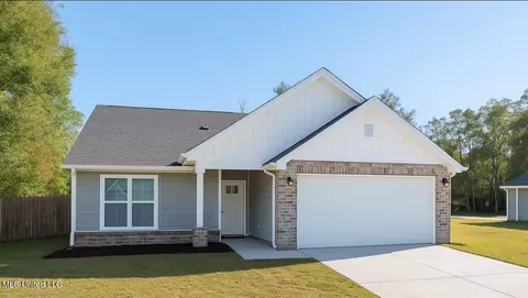 649 Iona St, Diamondhead, MS 39525