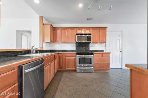 10555 Pak Cv, Biloxi, MS 39532 photo 8