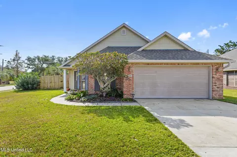 10555 Pak Cv, Biloxi, MS 39532